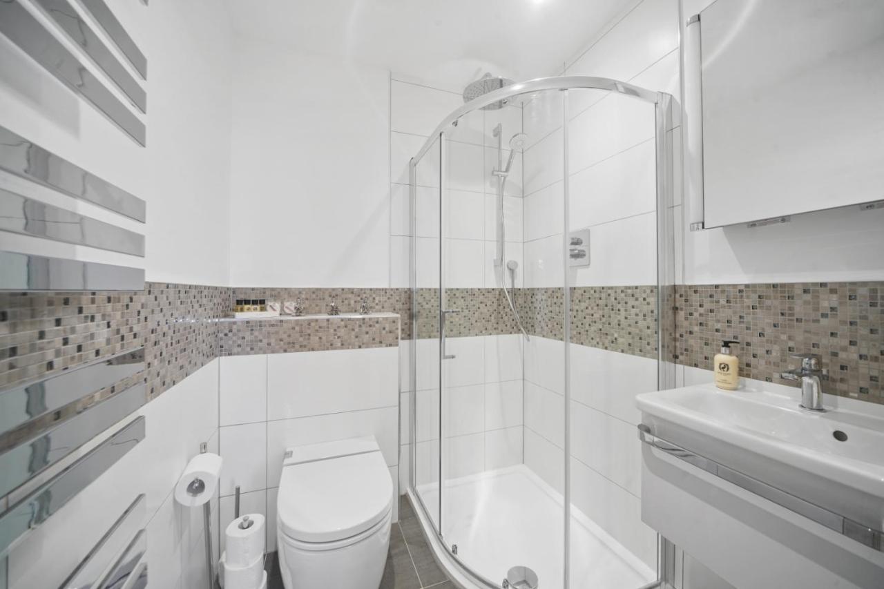 Appartement Flat 1 Bridge House à Staines-upon-Thames Extérieur photo